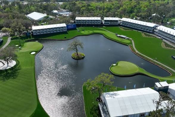 TPC Sawgrass — THE PLAYERS Stadium Course, États-Unis — Pete Dye